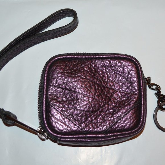 NWT BURBERRY GRAINY LEATHER COIN CASE WITH KEY RING - Picture 3 of 7